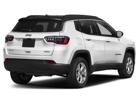 Used 2025 Jeep Compass Limited AWD/4WD image 2