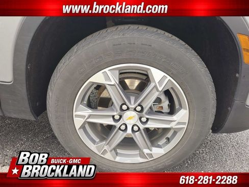 Used 2024 Chevrolet Blazer LT w/ Convenience Package FWD image 16