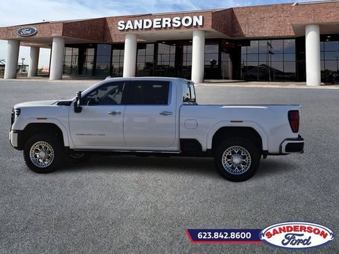 Used 2025 GMC Sierra 2500 Denali Ultimate w/ Max Trailering Package image 6