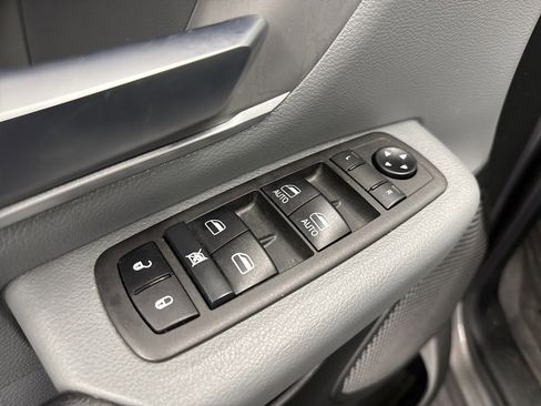 Used 2021 RAM 1500 Big Horn image 32