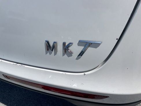Used 2014 Lincoln MKT FWD image 9