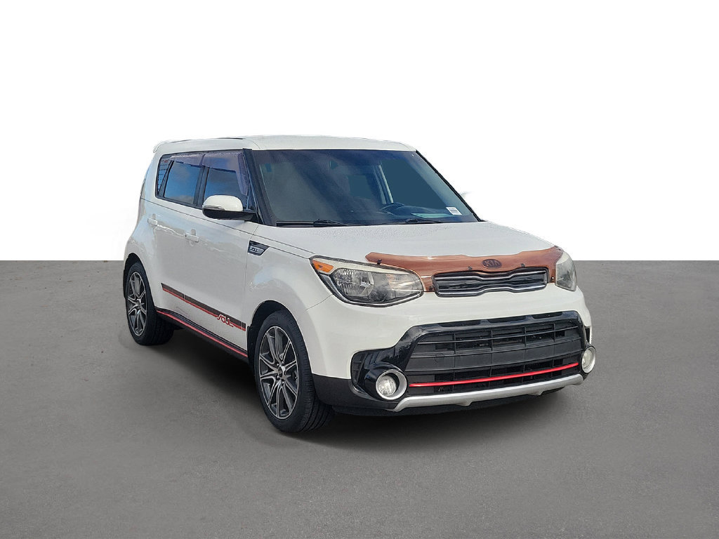 Used 2018 Kia Soul ! FWD image 2