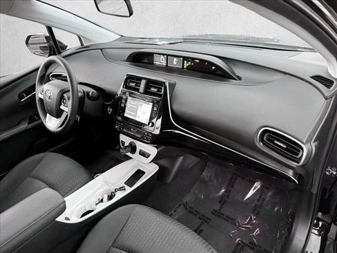 Used 2016 Toyota Prius Three image 21