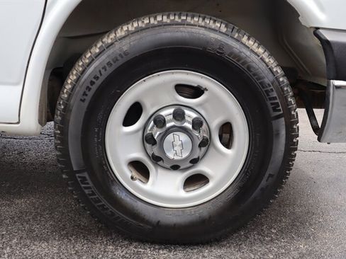 Used 2018 Chevrolet Express 3500 LT w/ LT Preferred Equipment Group RWD image 25