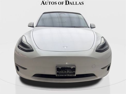 Used 2022 Tesla Model Y Performance image 3