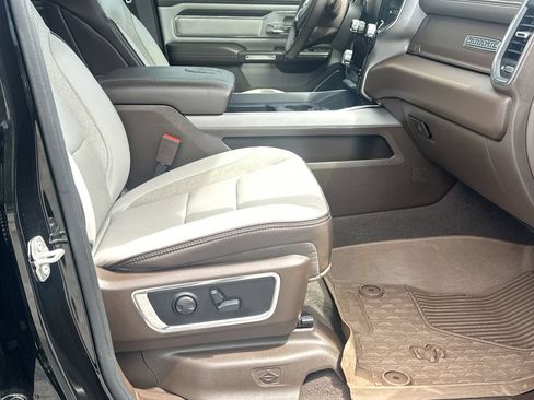 Used 2025 RAM 1500 Laramie AWD/4WD image 14