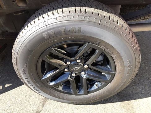 Used 2023 Chevrolet Silverado 1500 LT Trail Boss image 17