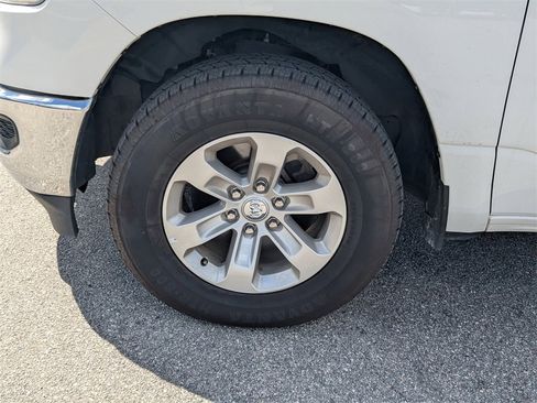 Used 2024 RAM 1500 Laramie image 11