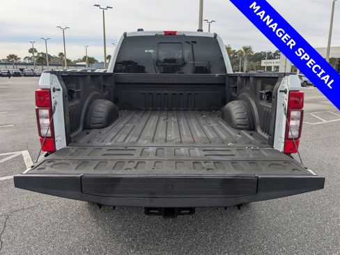 Used 2022 Ford F350 Lariat image 13