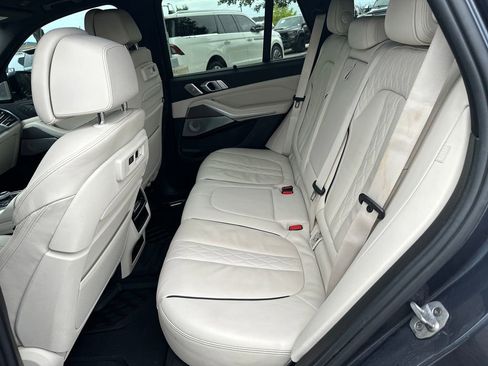 Used 2019 BMW X5 xDrive50i w/ M Sport Package AWD/4WD image 35