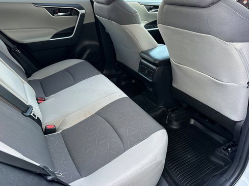 Used 2025 Toyota RAV4 XLE w/ Convenience Package FWD image 19