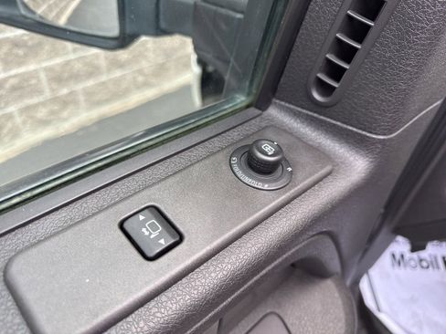 Used 2014 Ford F150 FX4 w/ Equipment Group 402A Luxury image 15