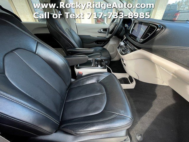 Used 2022 Chrysler Pacifica Touring-L FWD image 14