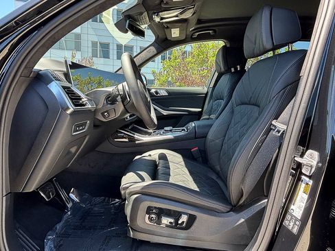 New 2027 BMW X7 xDrive40i w/ M Sport Package AWD/4WD image 9