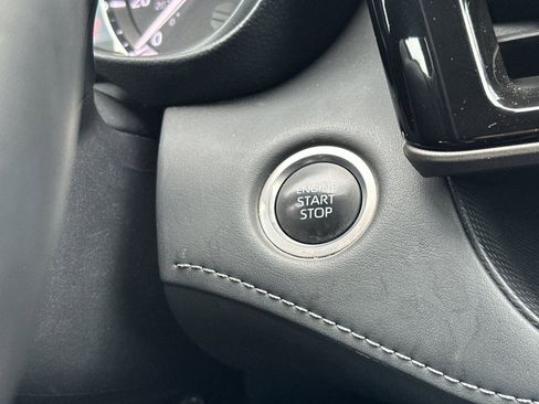 Used 2024 Toyota Highlander LE image 22