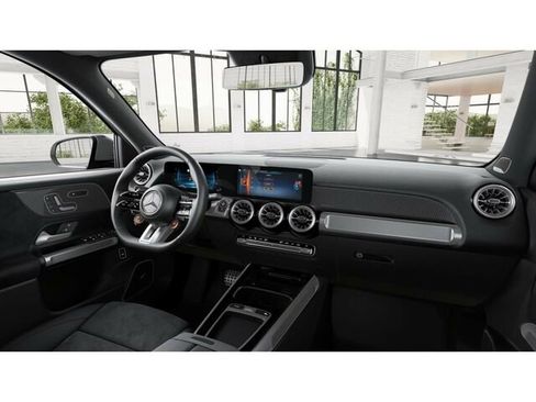 New 2026 Mercedes-Benz GLB 35 AMG 4MATIC image 7