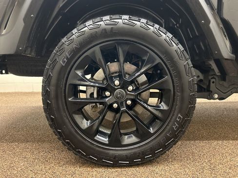 Used 2024 Jeep Gladiator Sport image 27