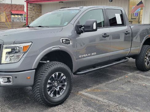 Used 2019 Nissan Titan PRO-4X w/ Pro-4x Utility Package image 3