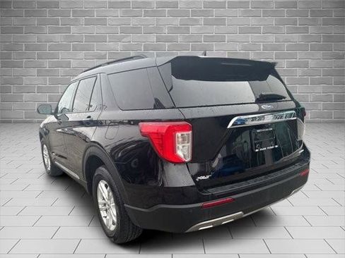Certified 2022 Ford Explorer XLT w/ Equipment Group 202A image 5