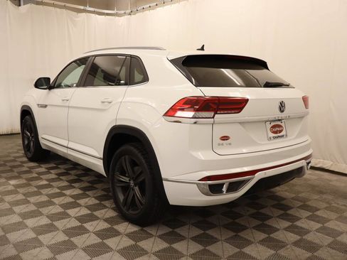 Certified 2021 Volkswagen Atlas Cross Sport SE FWD image 3