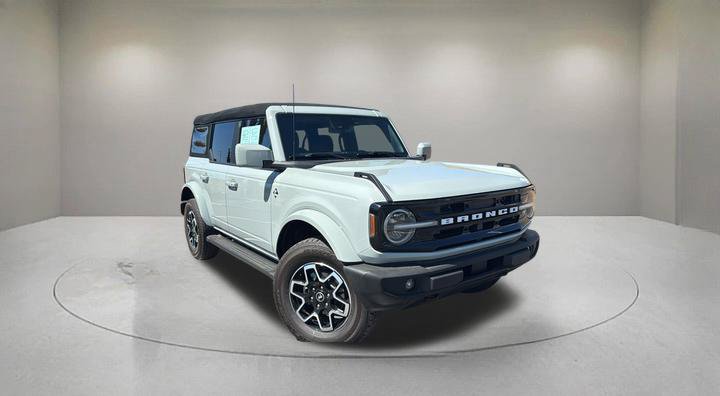 Certified 2023 Ford Bronco Outer Banks AWD/4WD image 1