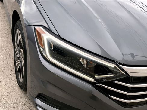 Used 2020 Volkswagen Jetta SEL FWD image 32