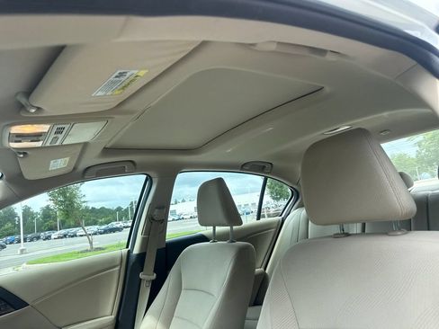 Used 2016 Honda Accord EX image 30