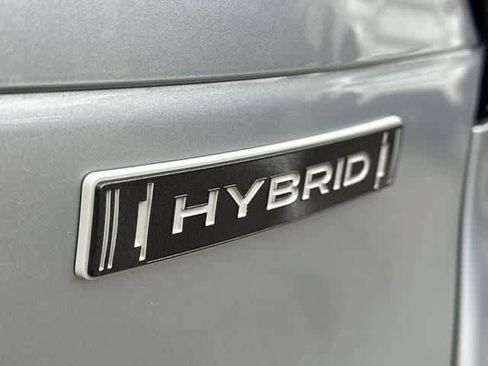 Used 2025 Subaru Forester Touring AWD/4WD image 30