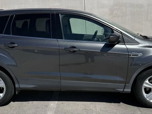 Used 2015 Ford Escape SE image 3