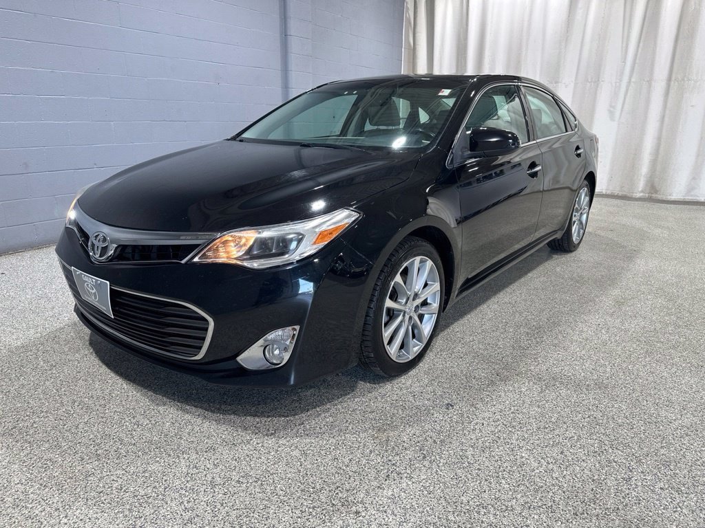 Used 2014 Toyota Avalon XLE Touring FWD image 4