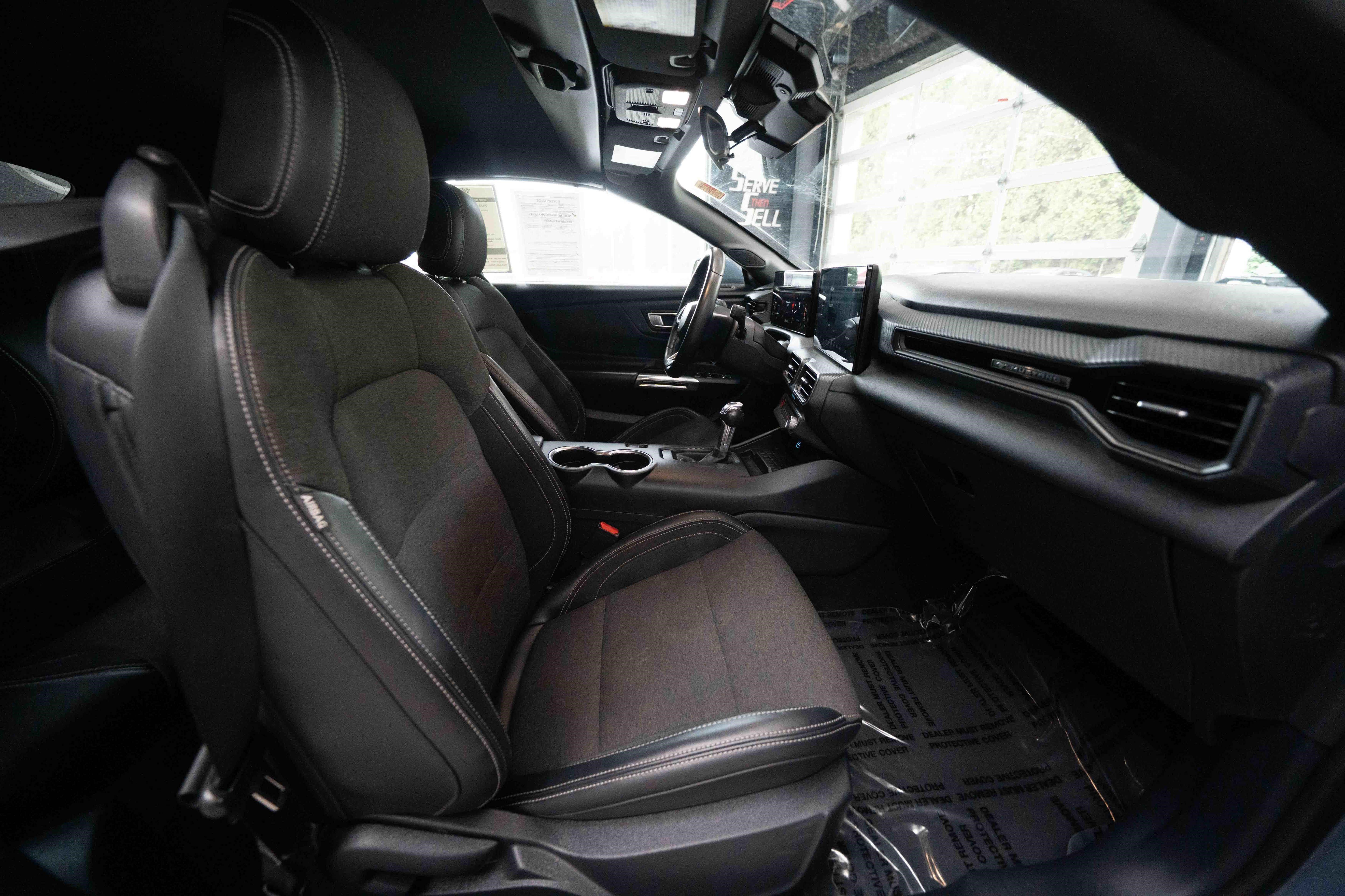 Used 2024 Ford Mustang Convertible RWD image 26
