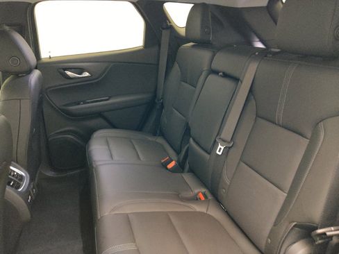 Used 2020 Chevrolet Blazer LT w/ Sound & Technology Package FWD image 18