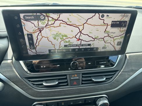 Used 2023 Nissan Altima 2.5 SV w/ SV Premium Package image 27