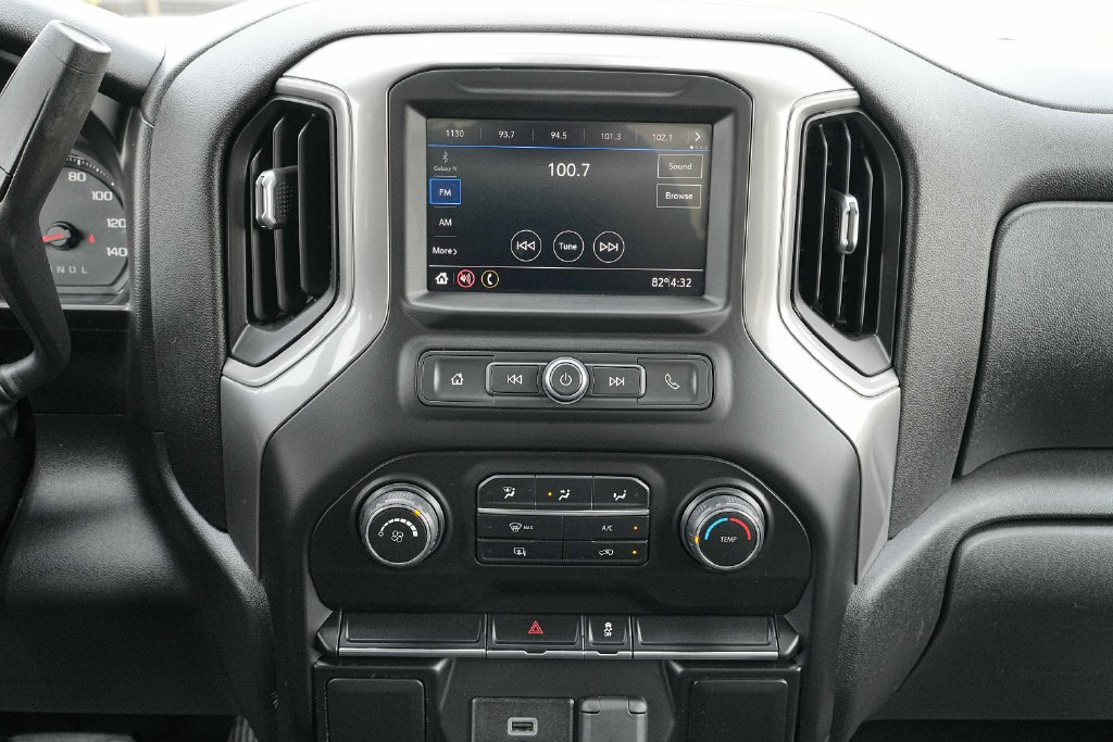 Used 2020 Chevrolet Silverado 1500 Custom w/ Trailering Package AWD/4WD image 29