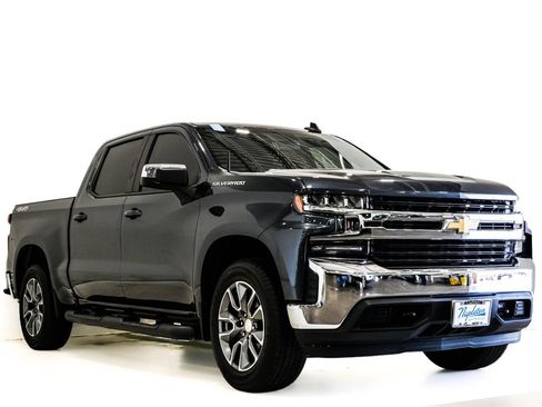 Used 2022 Chevrolet Silverado 1500 LT AWD/4WD image 1