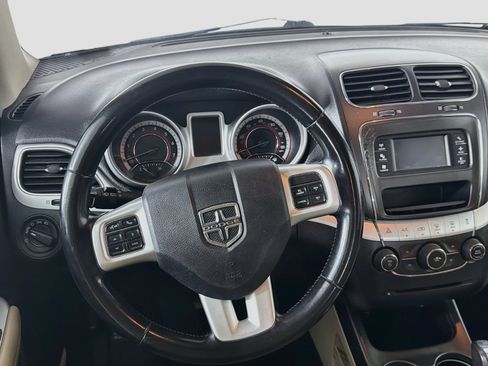 Used 2020 Dodge Journey SE w/ SE Popular Equipment Group FWD image 17