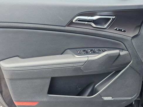 New 2026 Kia Sportage SX FWD image 34