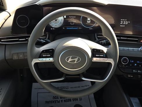 Certified 2024 Hyundai Elantra SEL image 13