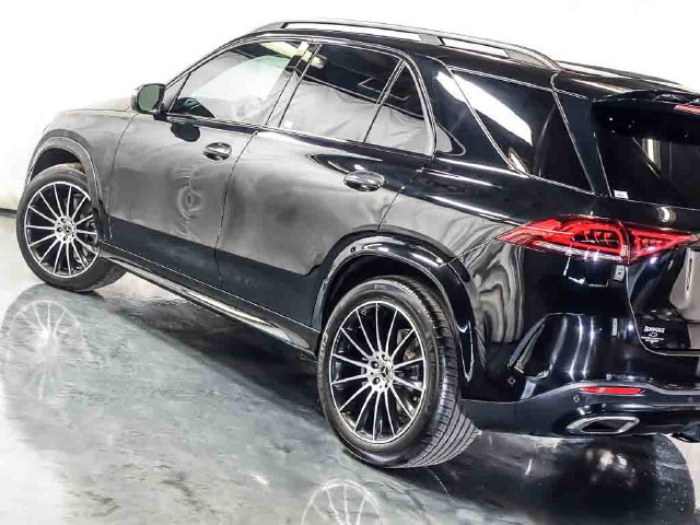 Used 2021 Mercedes-Benz GLE 450 4MATIC w/ AMG Line Exterior image 11
