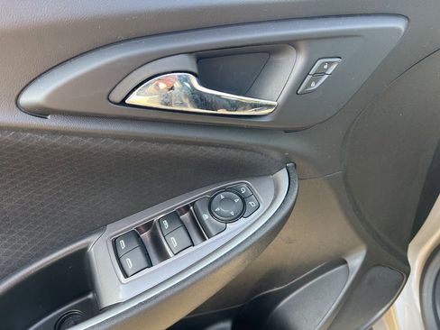 Used 2024 Chevrolet Malibu LT image 8