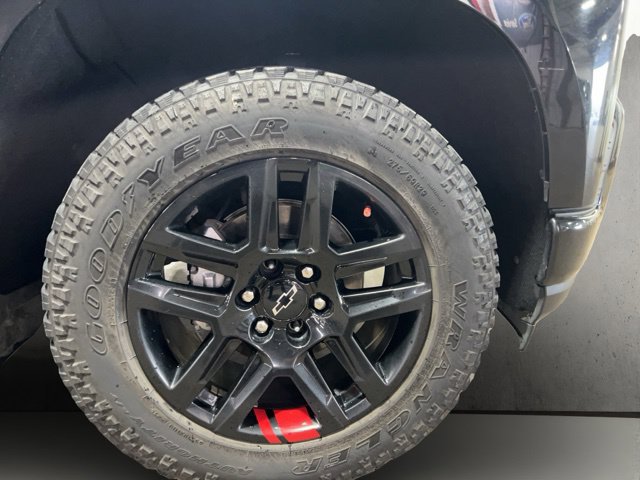 Used 2022 Chevrolet Silverado 1500 RST w/ Redline Edition AWD/4WD image 32