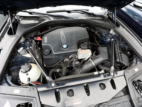 Used 2013 BMW 528i xDrive Sedan image 23