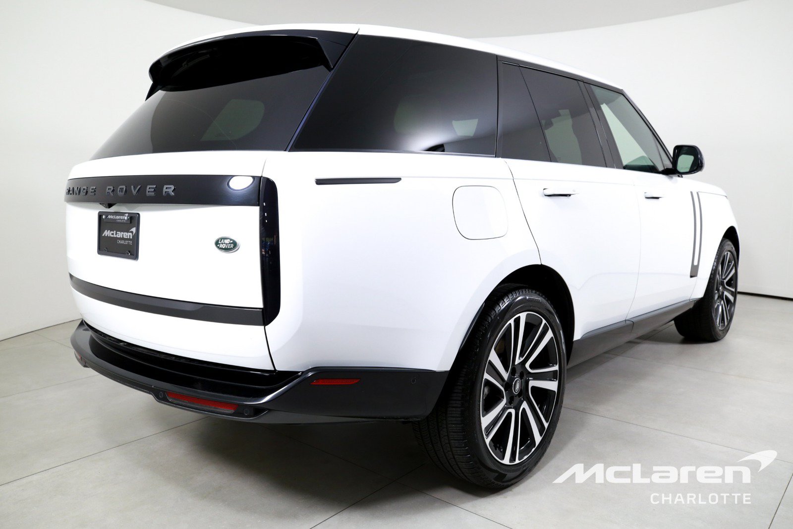 Used 2023 Land Rover Range Rover SE AWD/4WD image 8