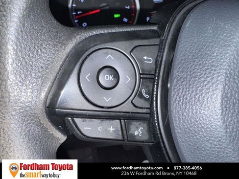 Used 2021 Toyota RAV4 XLE image 18