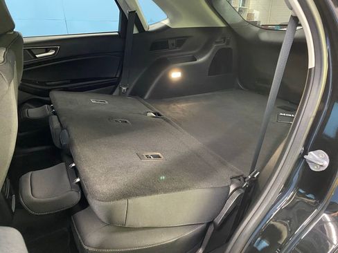 Used 2024 Ford Edge SE image 35