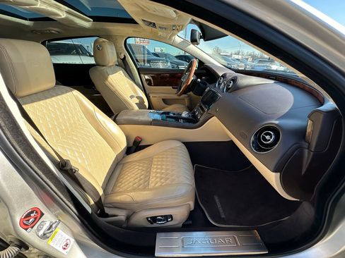 Used 2016 Jaguar XJ L Portfolio image 12