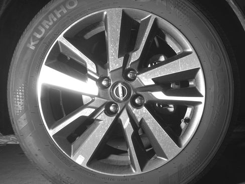 Used 2025 Nissan Versa SV image 13