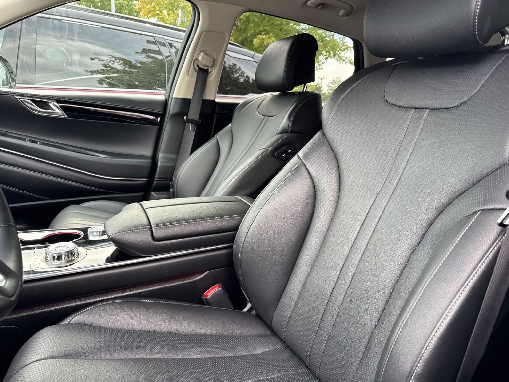 Used 2025 Genesis GV80 2.5T Standard AWD/4WD image 18