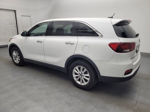 Used 2020 Kia Sorento LX image 3