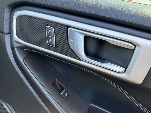 Used 2020 Ford Explorer XLT w/ Equipment Group 202A image 33